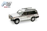 Mitsubishi Pajero, silber