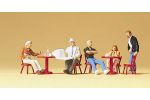 Gste im Straencafe