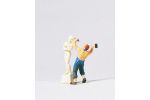 Bildhauer mit Skulptur
