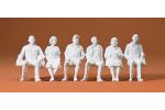 Sitzende Reisende. 6 Figuren