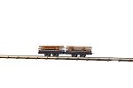 Zwei Wagen mit Brettern H0