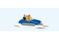 Familie im Tretboot (1)