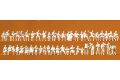 Im Biergarten. 46 unbemalte Figuren