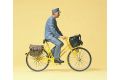Postbote auf Fahrrad