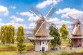 Windm�hle mit Putzsockel